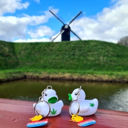 Keychain DUTCH DUCKY Cannabis /Wiet  Dutch Ducky