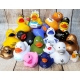 Badeend geel met rode snavel 8 cm B  Geel